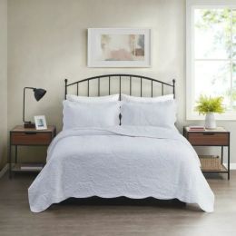 Full/Queen Comforter;   A variety of styles - White Medallion